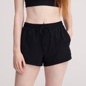 Girlfriend Collective Swing Short Black Large